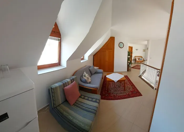 Konukevi Emil Porta 3*