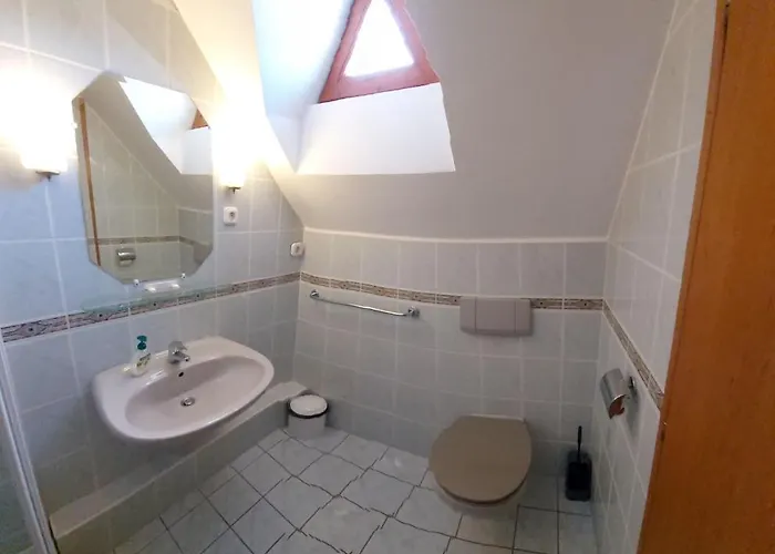 Konukevi Emil Porta 3*