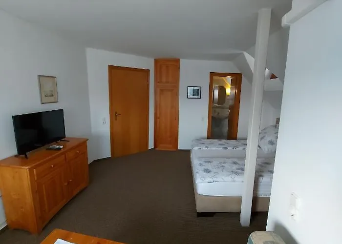 Konukevi Emil Porta 3*